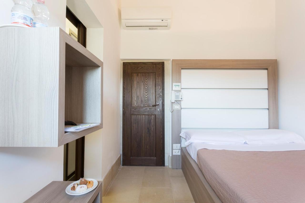 Antico Convento Dei Cappuccini Hotell Ragusa Exteriör bild