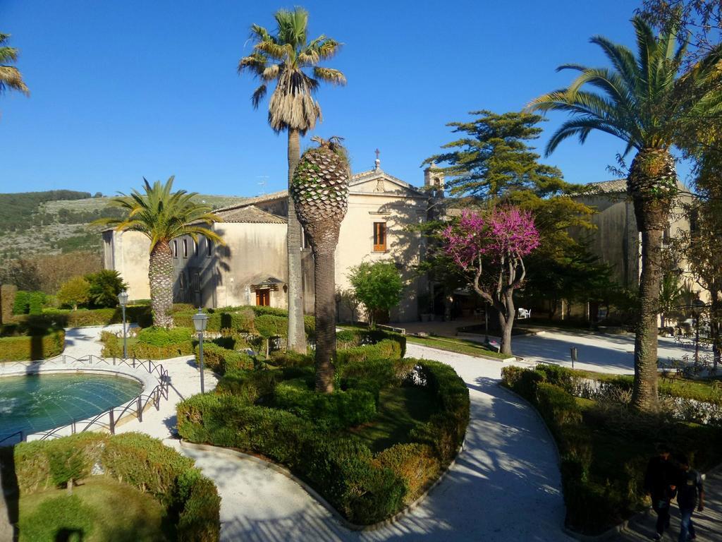 Antico Convento Dei Cappuccini Hotell Ragusa Exteriör bild